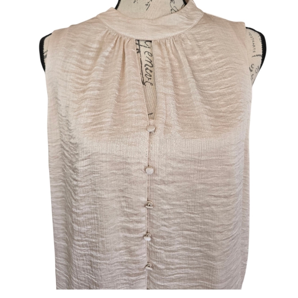 Vince Camuto Ivory Satin Button Up Sleeveless Blouse XL - Picture 4 of 10